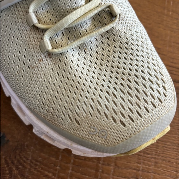 green on cloud tennis shoes - Picture 7 of 10